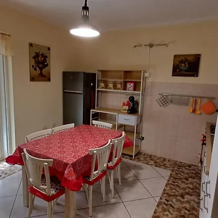 Villino Fatima לינה וארוחת בוקר 4*