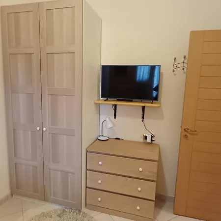 Villino Fatima לינה וארוחת בוקר קרוטונה