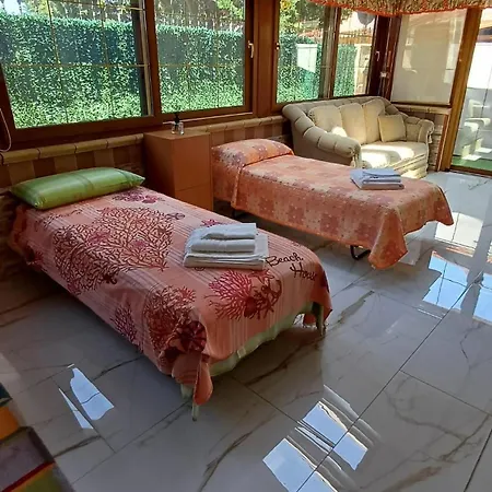 Villino Fatima לינה וארוחת בוקר 4*