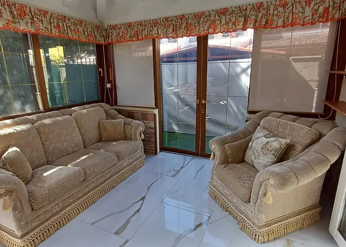 Villino Fatima Bed & Breakfast 4*